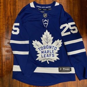 Mens Toronto Maple Leafs Hockey Jersey NHL small